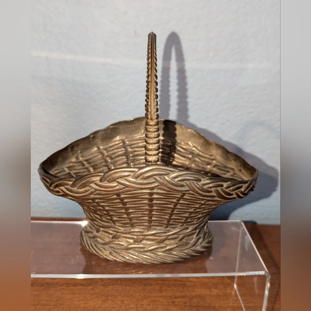 Brass Haku Massiv Messing Basket with Moveable Handle Vintage
